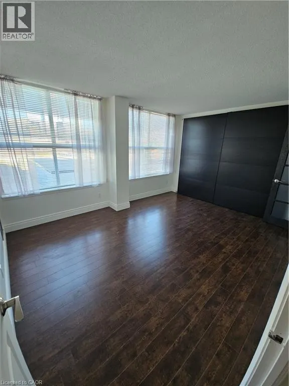 150 QUEEN Street S Unit# 401, #401