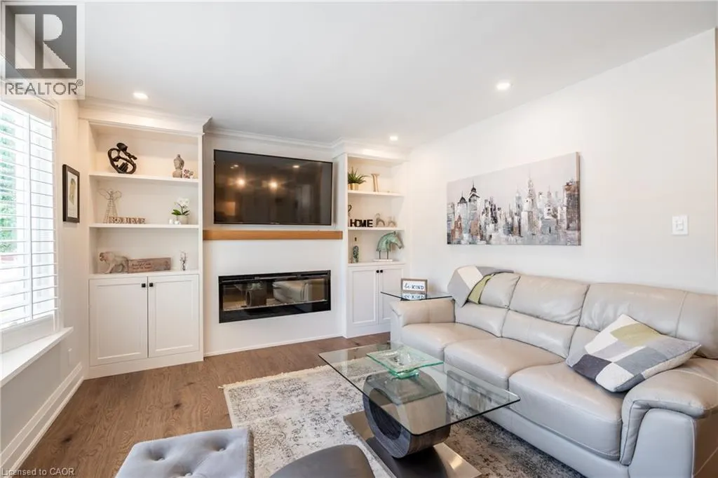 38 SALEM Avenue