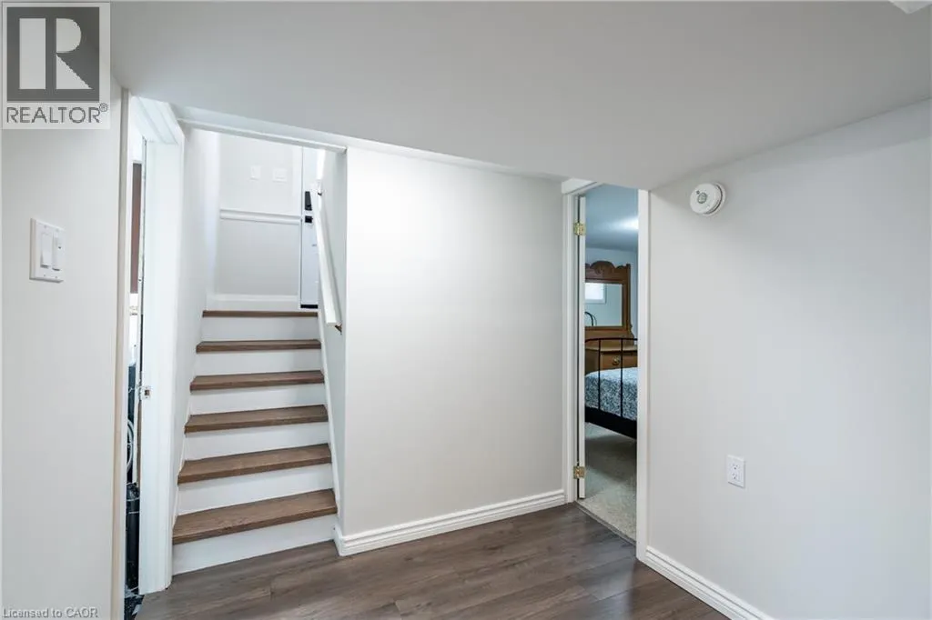 38 SALEM Avenue