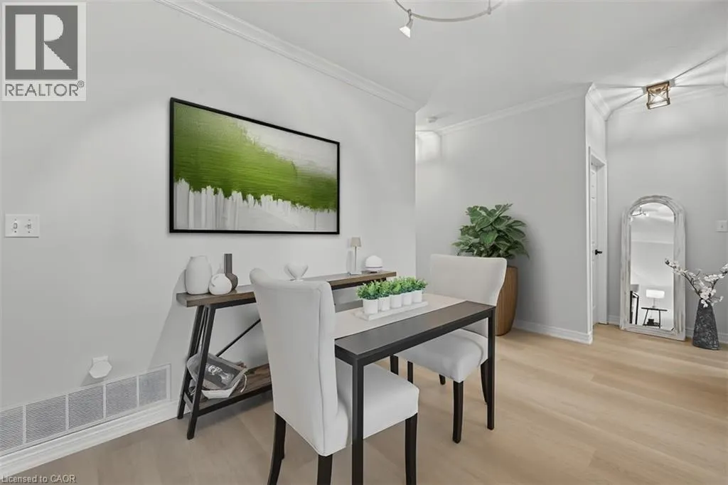 55 NORTHERN BREEZE Street Unit# 33, #33