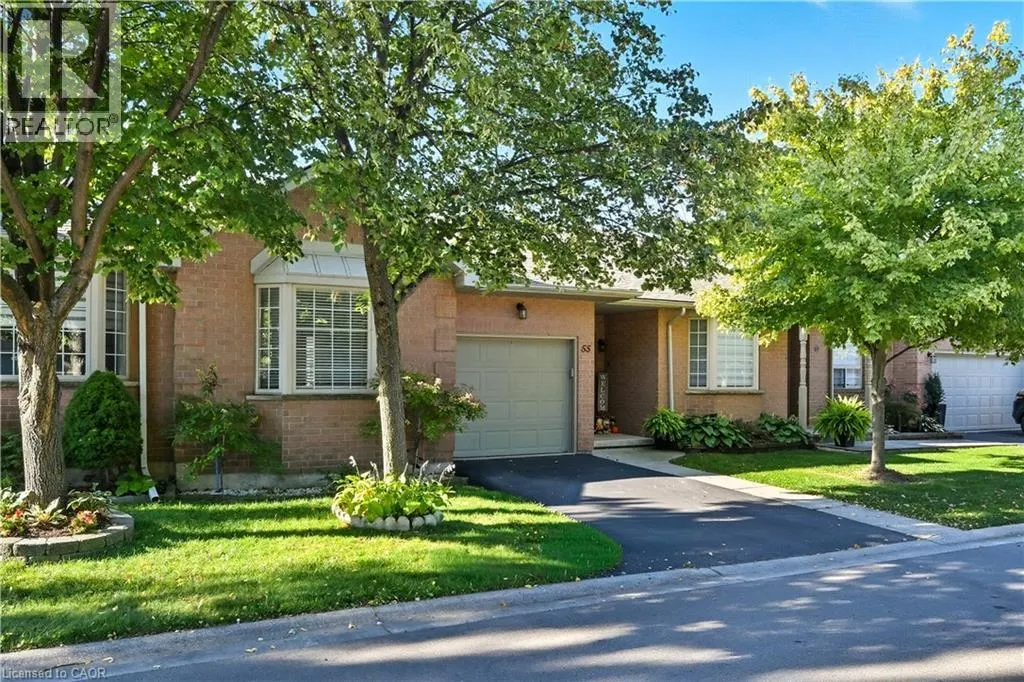 55 NORTHERN BREEZE Street Unit# 33, #33
