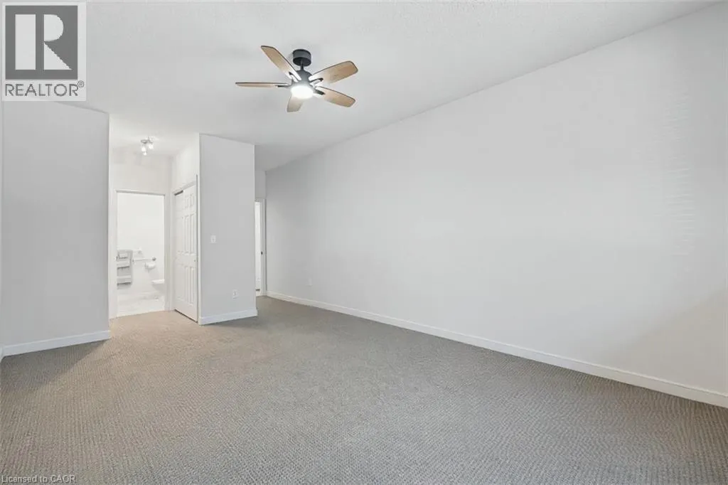 55 NORTHERN BREEZE Street Unit# 33, #33