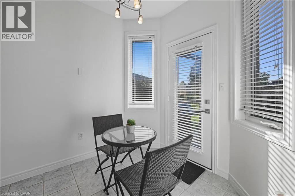 55 NORTHERN BREEZE Street Unit# 33, #33