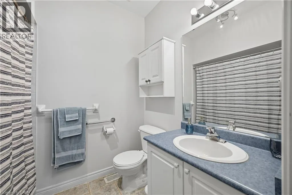 55 NORTHERN BREEZE Street Unit# 33, #33