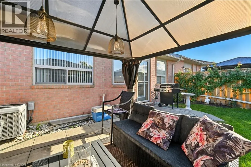 55 NORTHERN BREEZE Street Unit# 33, #33