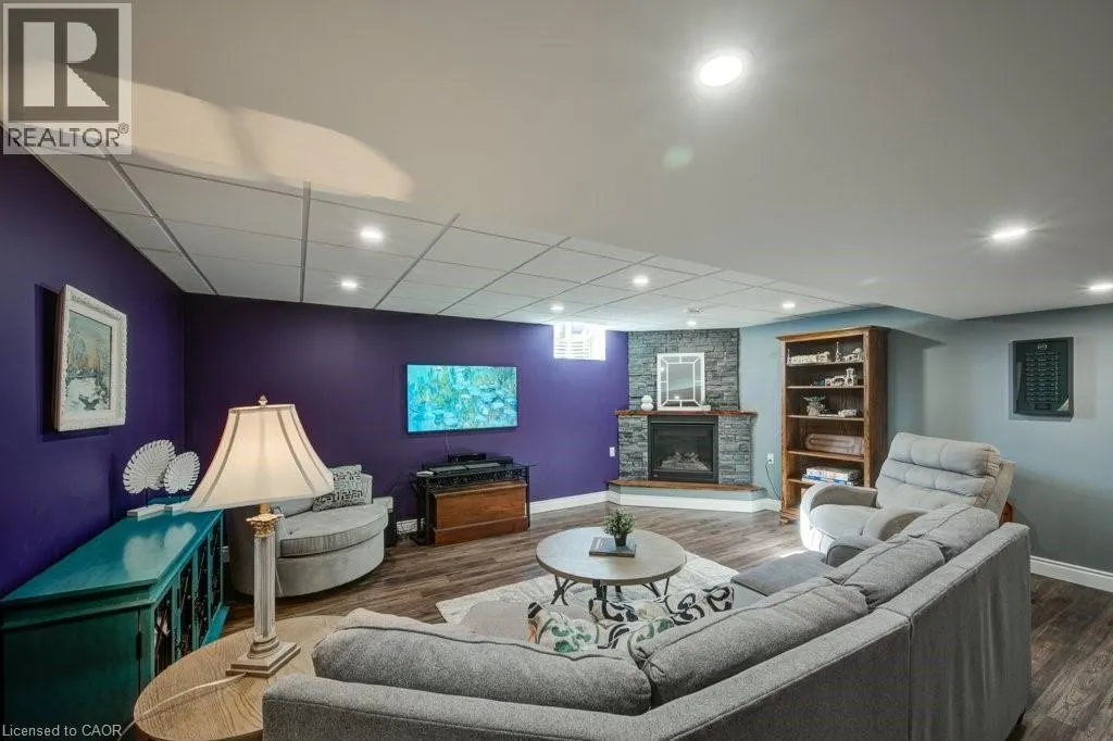 25 PICKETT Court