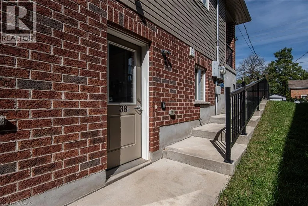 38 FOUNDRY Street