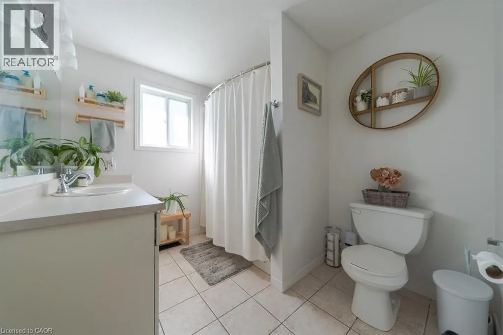 118 SILURIAN Drive