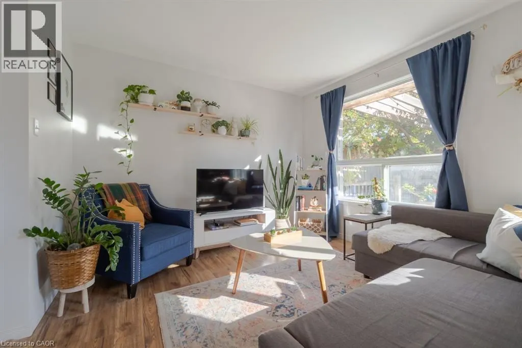 118 SILURIAN Drive
