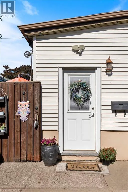 387 OSBORNE Street