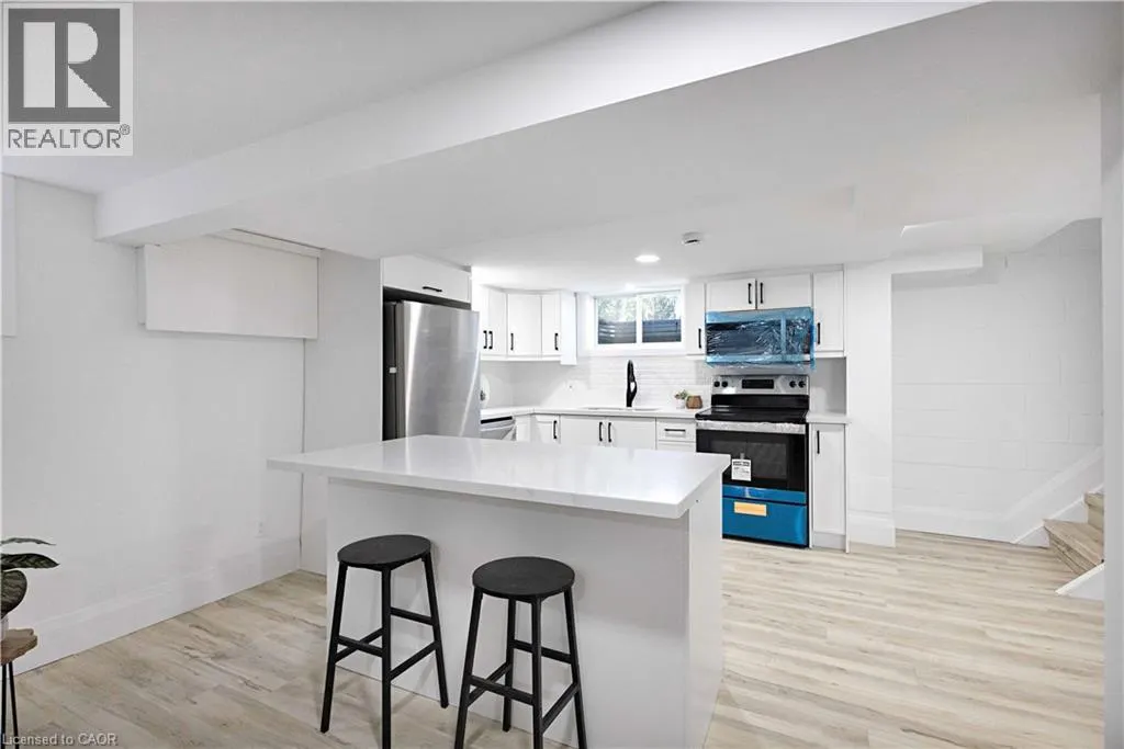 7 SWAN Drive
