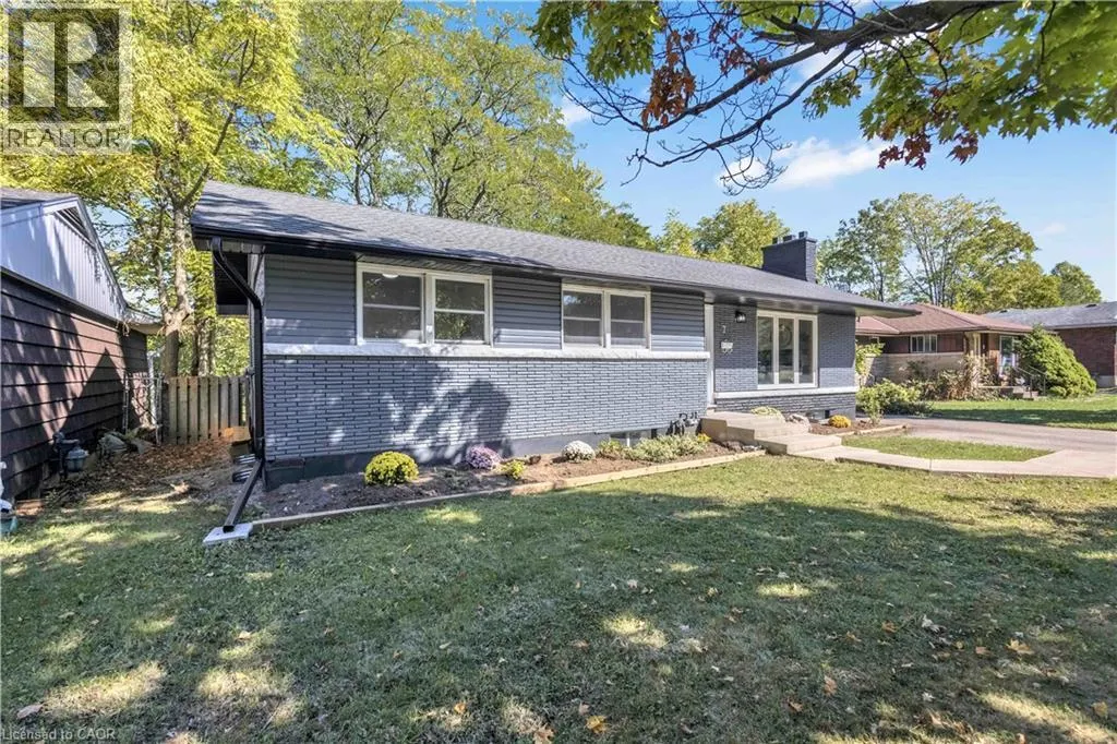 7 SWAN Drive