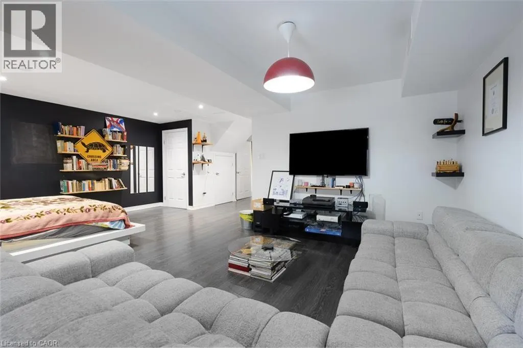 40 OAKHAVEN Place