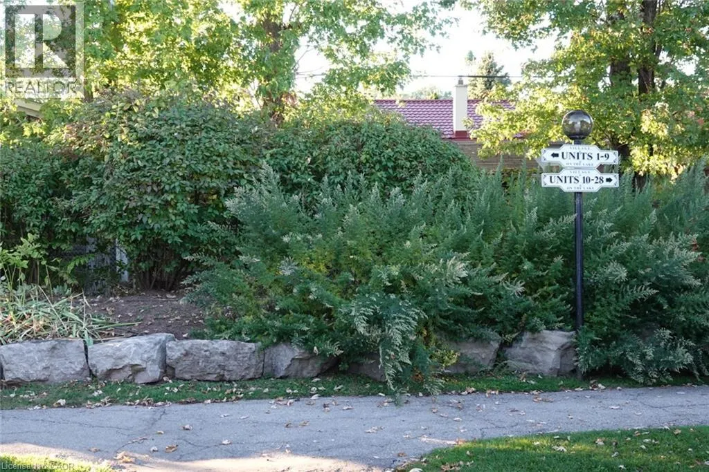 5475 LAKESHORE Road Unit# 9, #9