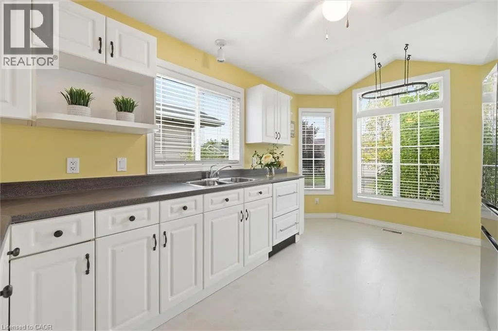 111 GRACEHILL Crescent