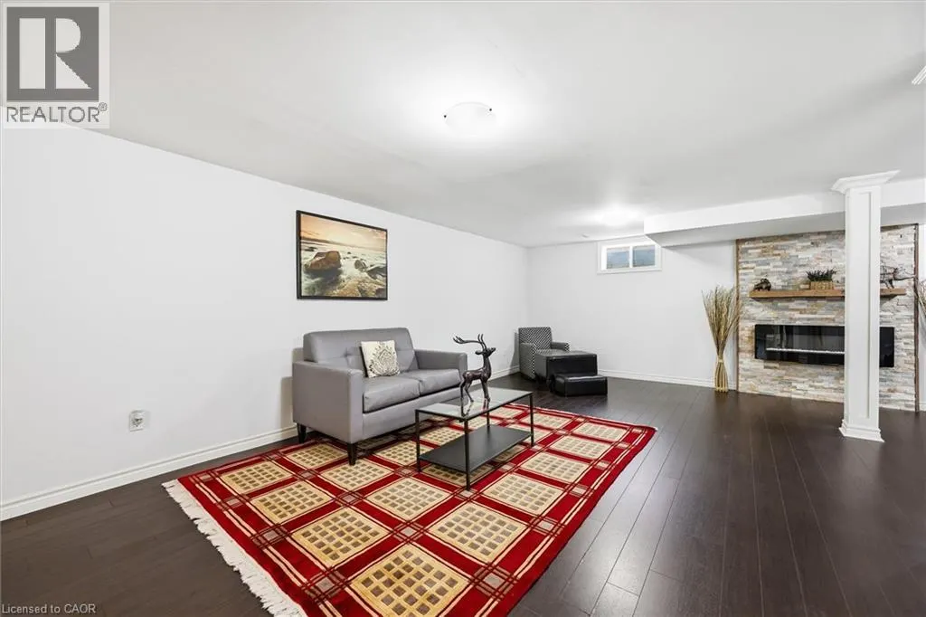 111 GRACEHILL Crescent