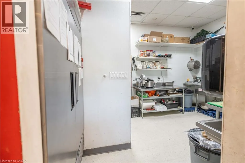 324 HIGHLAND Road W Unit# 3, #3