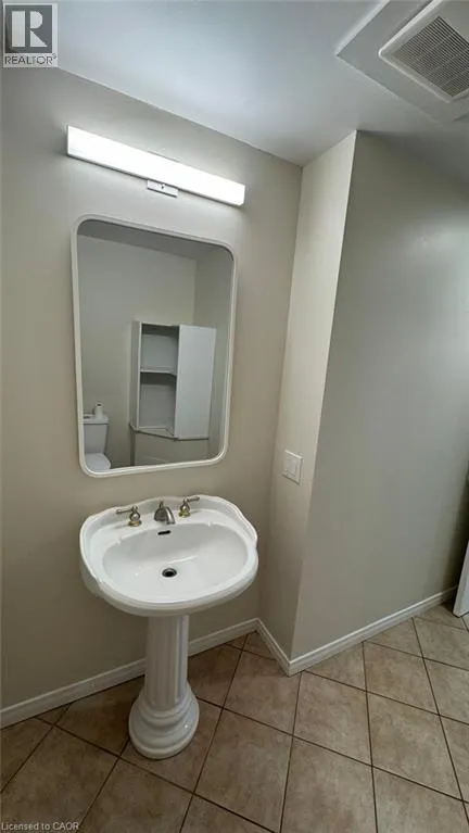59 BRIDGEPORT Crescent Unit# bsmt, #bsmt