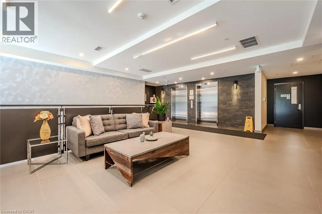 690 KING Street W Unit# 622, #622