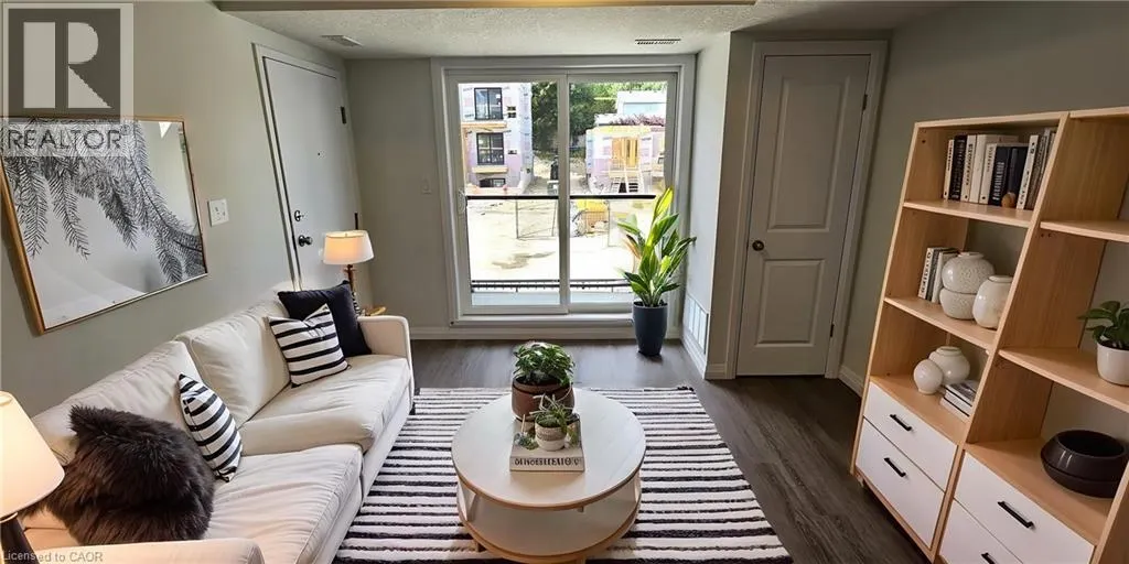 410 NORTHFIELD Drive W Unit# E15, #E15