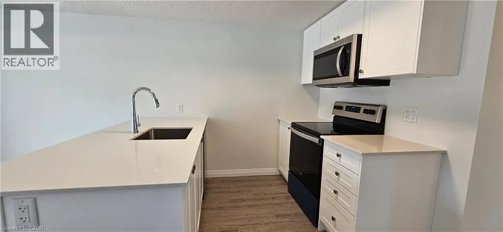 410 NORTHFIELD Drive W Unit# E15, #E15
