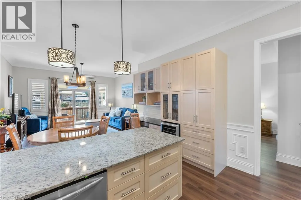 78 ANGELA Crescent