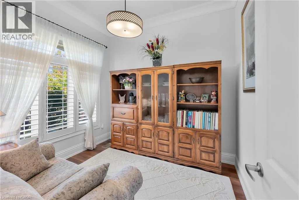 78 ANGELA Crescent