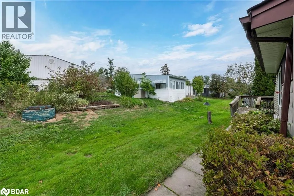 28 LINDEN Lane