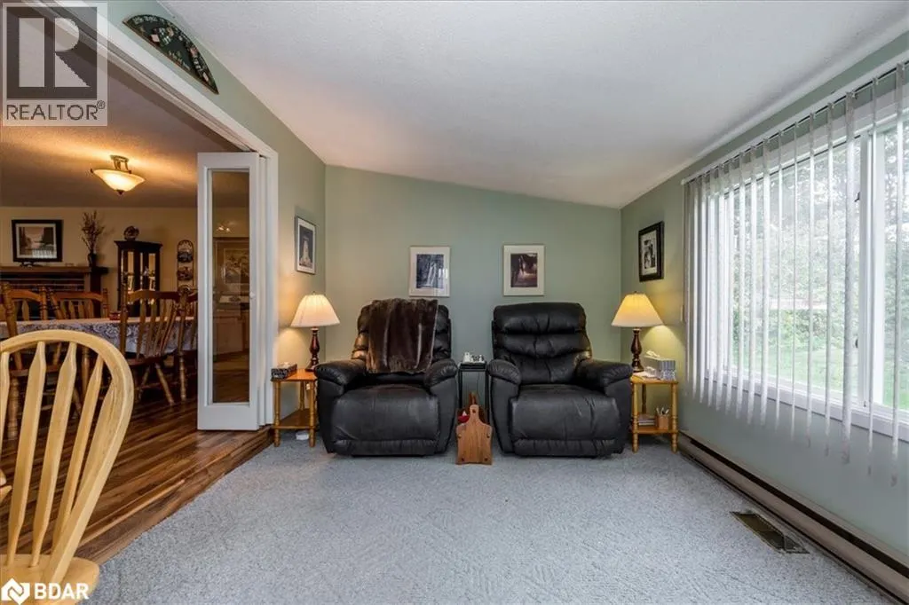 28 LINDEN Lane