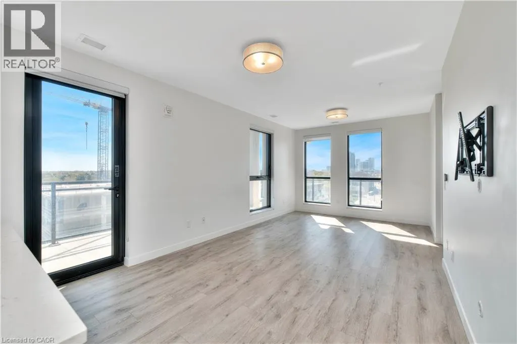 181 KING Street S Unit# 914, #914
