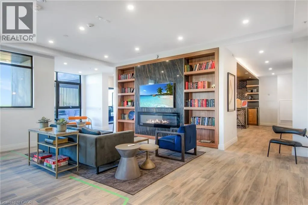 181 KING Street S Unit# 914, #914