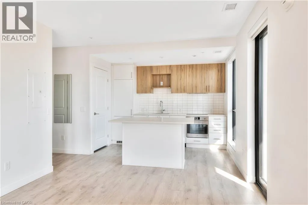 181 KING Street S Unit# 914, #914