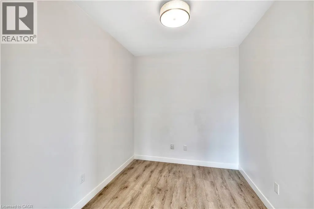181 KING Street S Unit# 914, #914