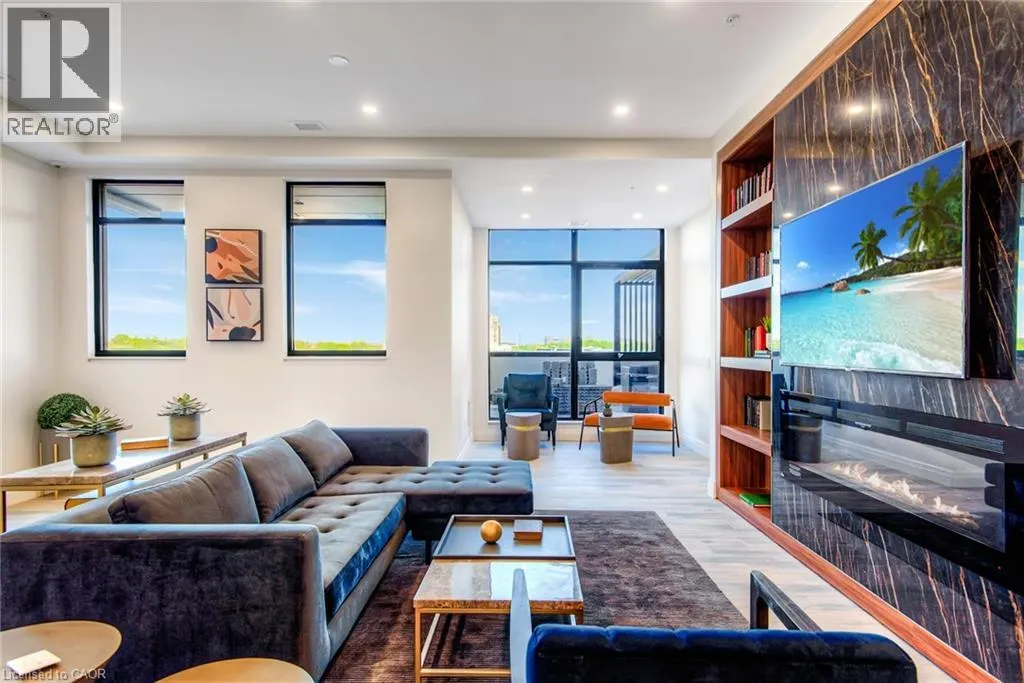 181 KING Street S Unit# 914, #914