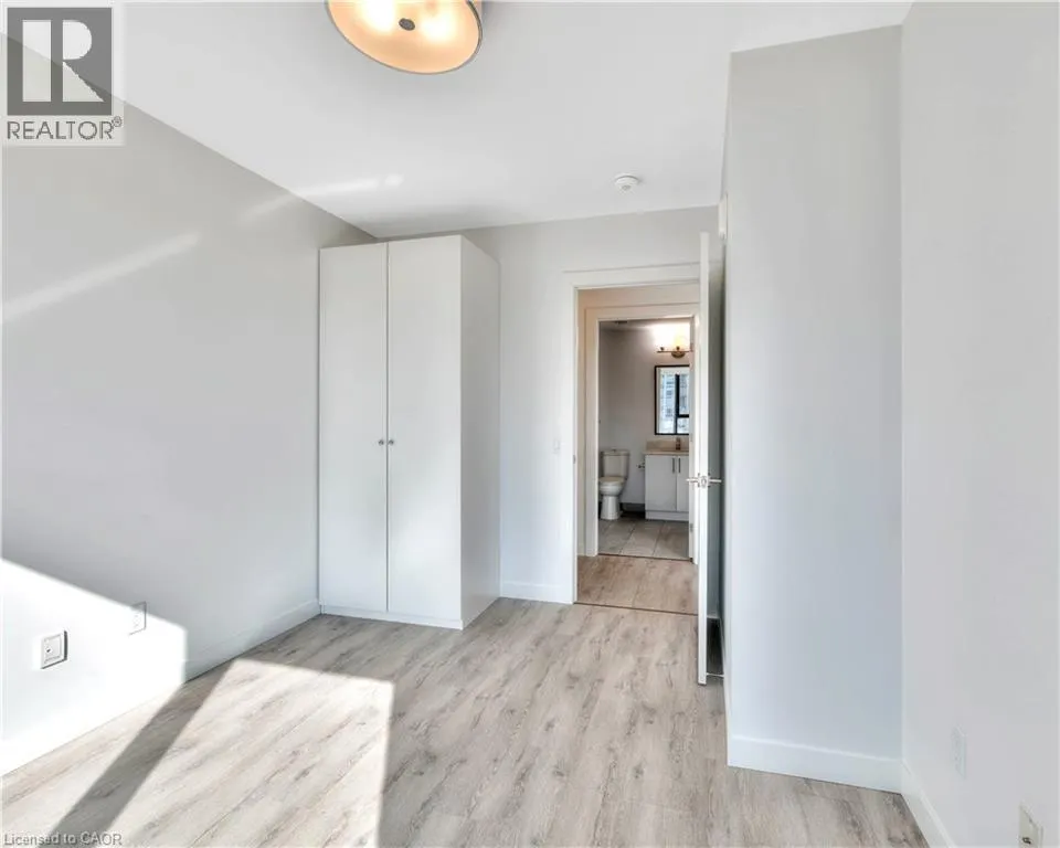 181 KING Street S Unit# 914, #914