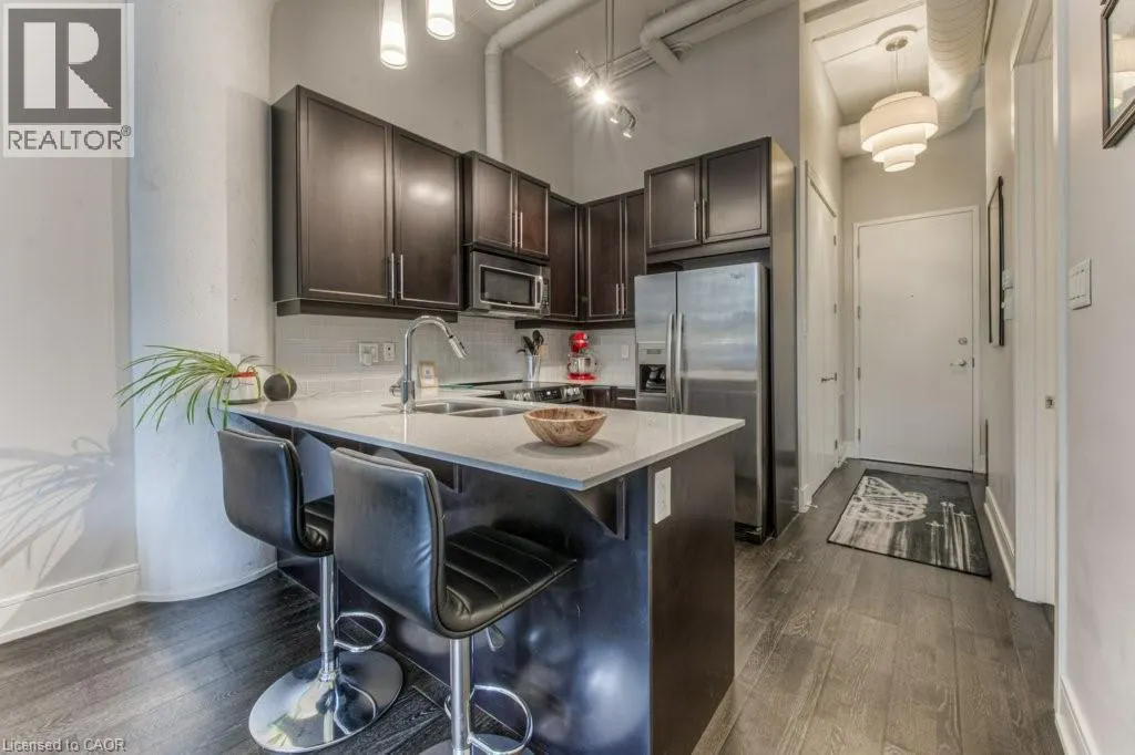 112 BENTON Street Unit# 207, #207