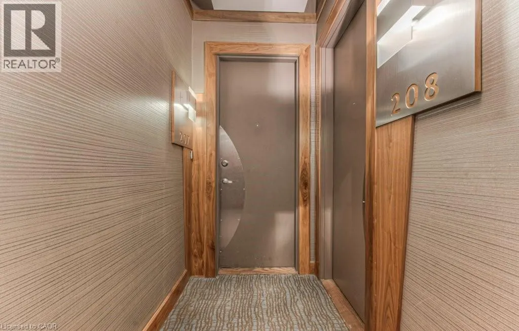 112 BENTON Street Unit# 207, #207