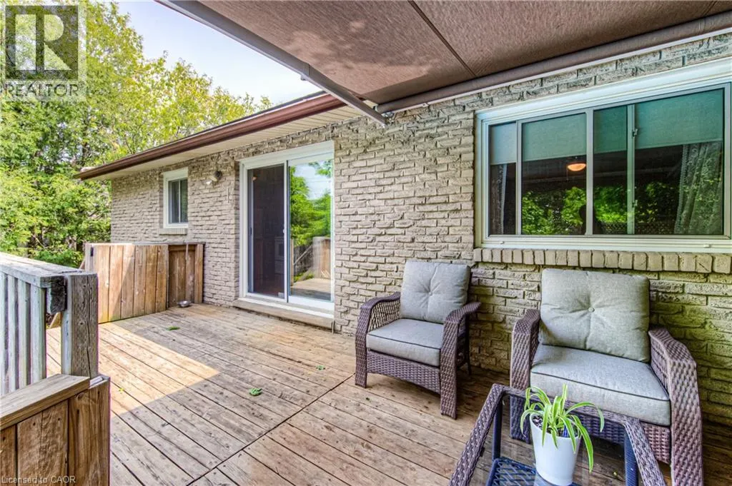 82 ROSENEATH Crescent
