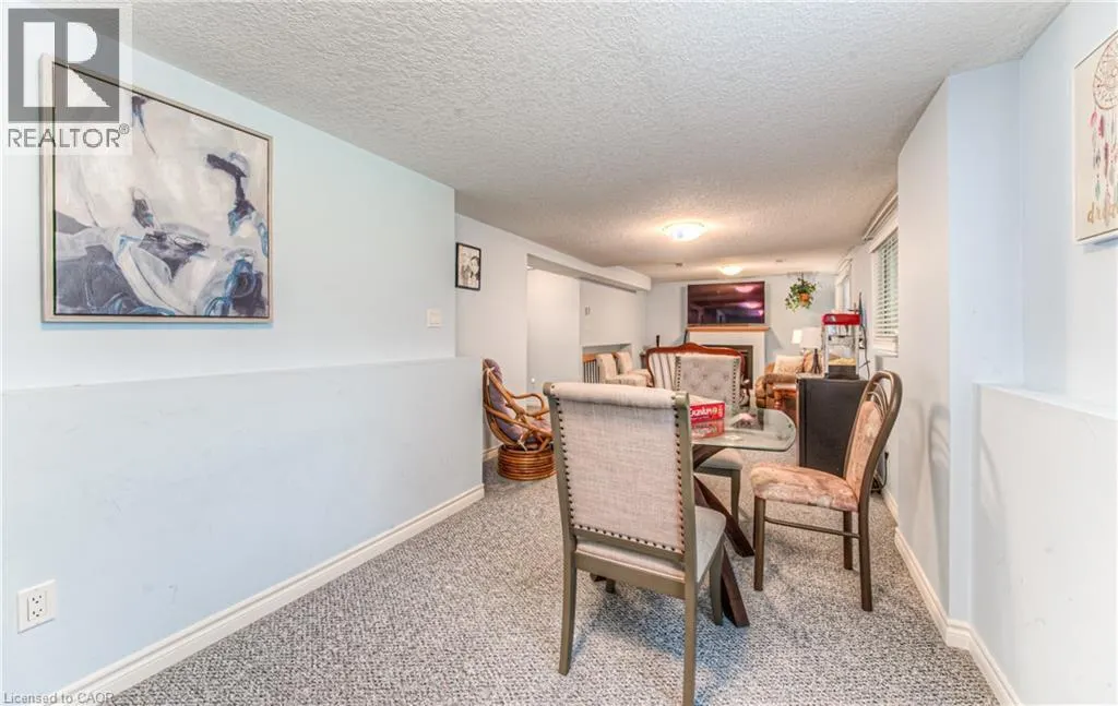82 ROSENEATH Crescent