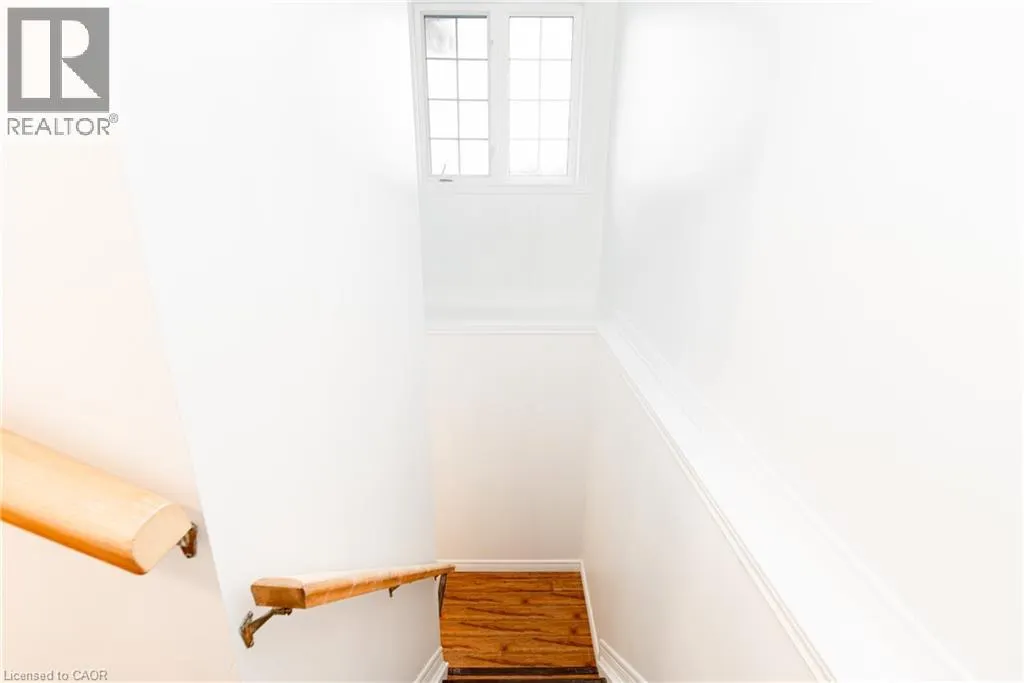 119 SUMMERS Drive Unit# Room 1, #Room 1