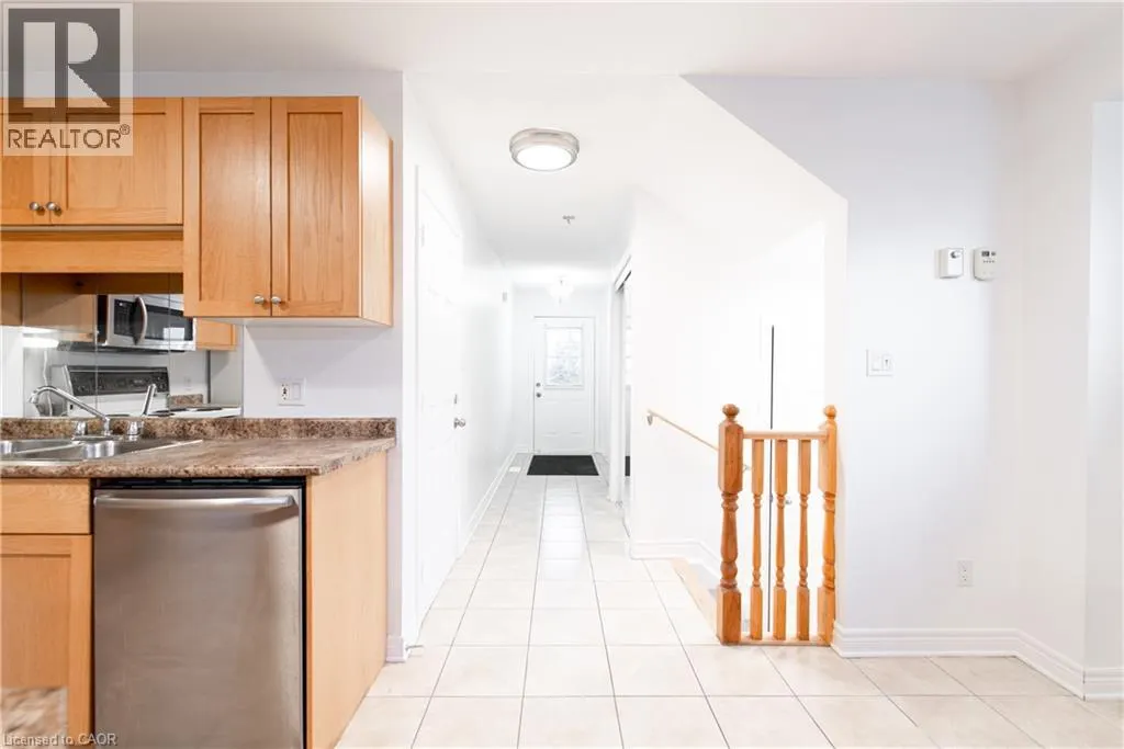 119 SUMMERS Drive Unit# Room 1, #Room 1
