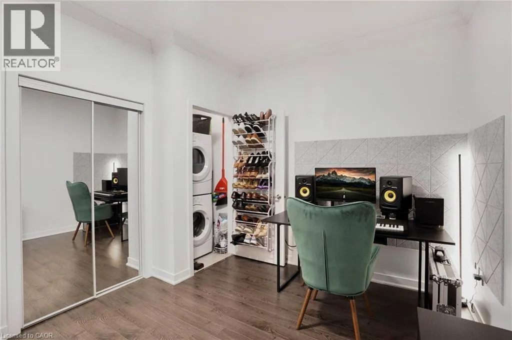 90 CHARLTON Avenue W Unit# 304, #304