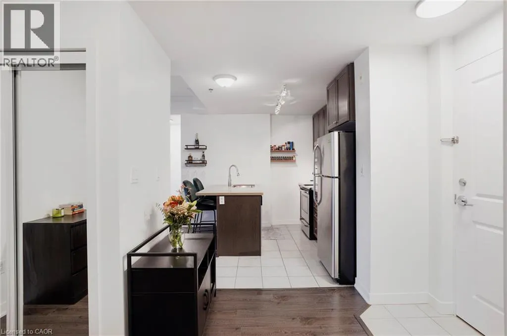 90 CHARLTON Avenue W Unit# 304, #304