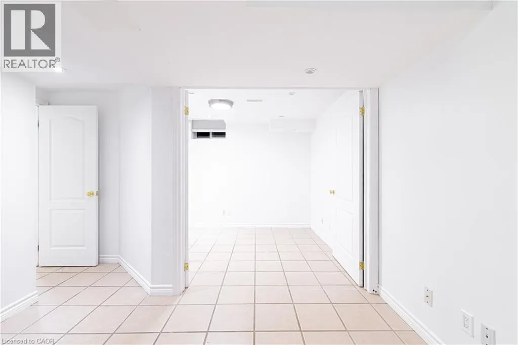 119 SUMMERS Drive Unit# Room 2, #Room 2