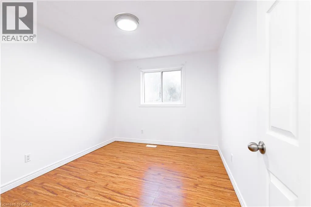 119 SUMMERS Drive Unit# Room 2, #Room 2