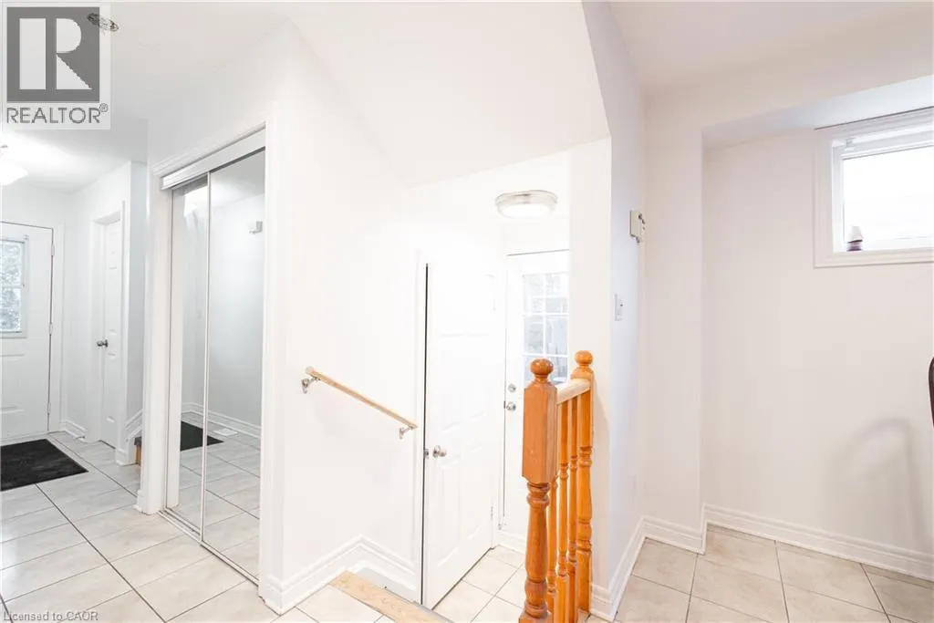 119 SUMMERS Drive Unit# Room 2, #Room 2
