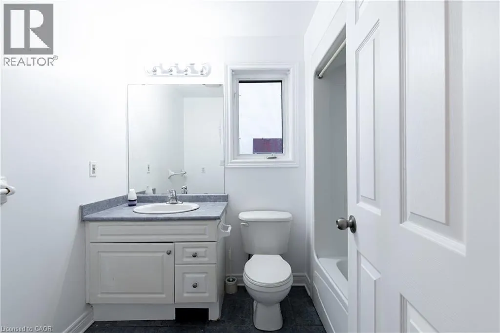 119 SUMMERS Drive Unit# Room 2, #Room 2
