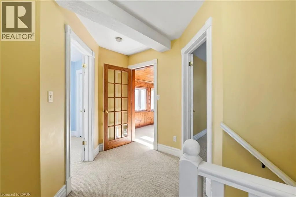 439 MAIN Street W