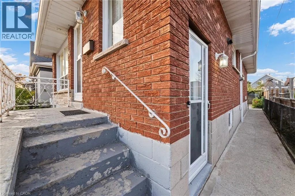 99 EDINBURGH Avenue