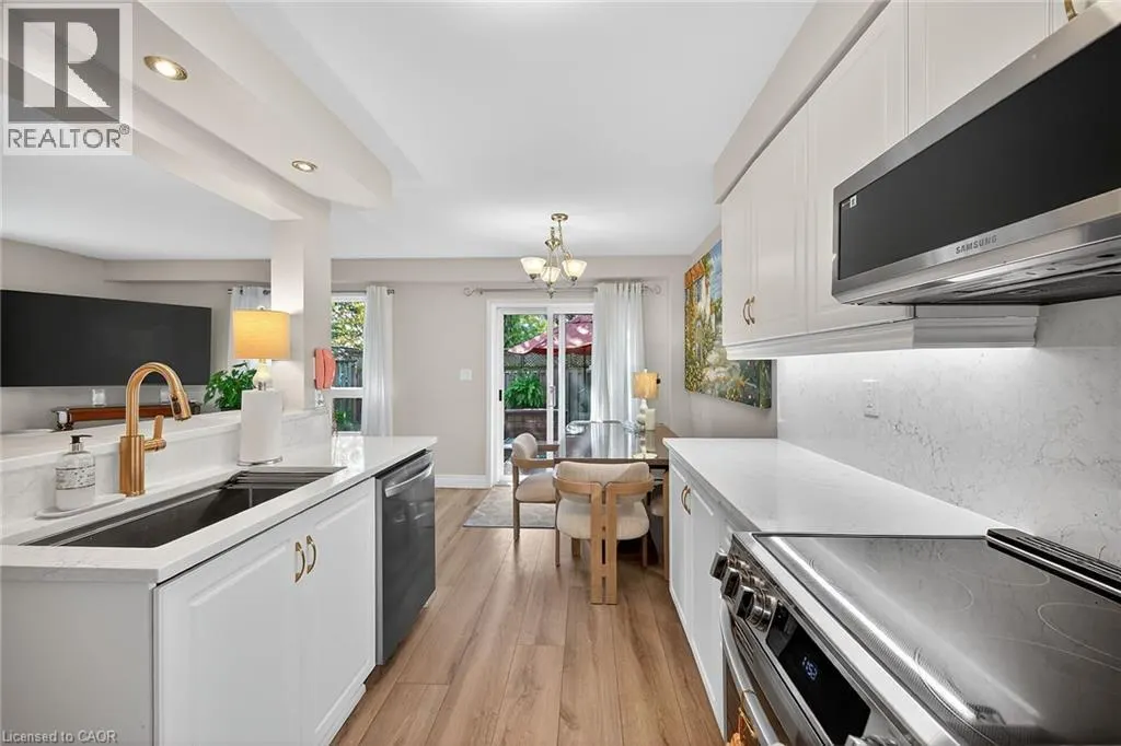 485 GREEN Road Unit# 14, #14